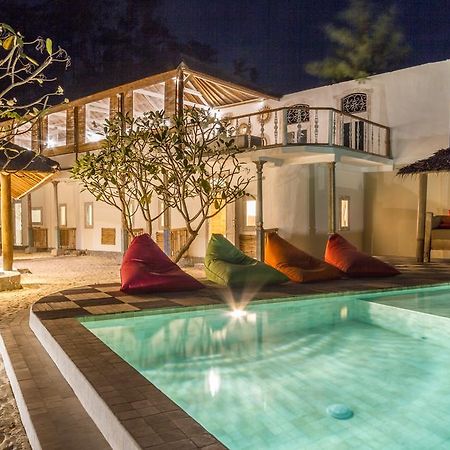 Villa Shelra Gili Meno Exterior photo