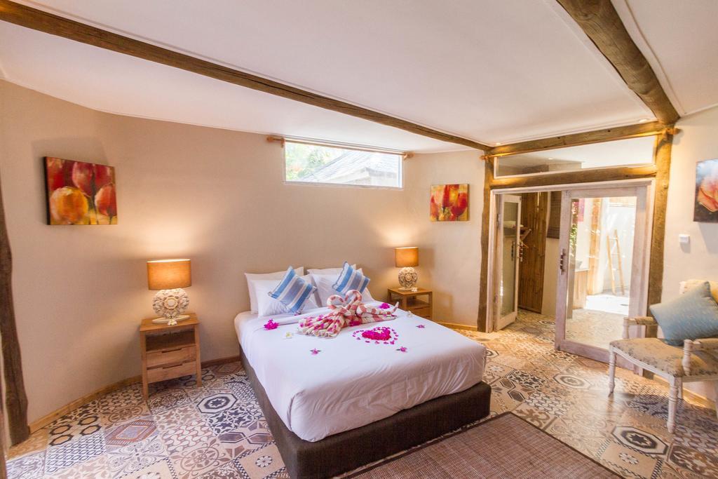 Villa Shelra Gili Meno Exterior photo